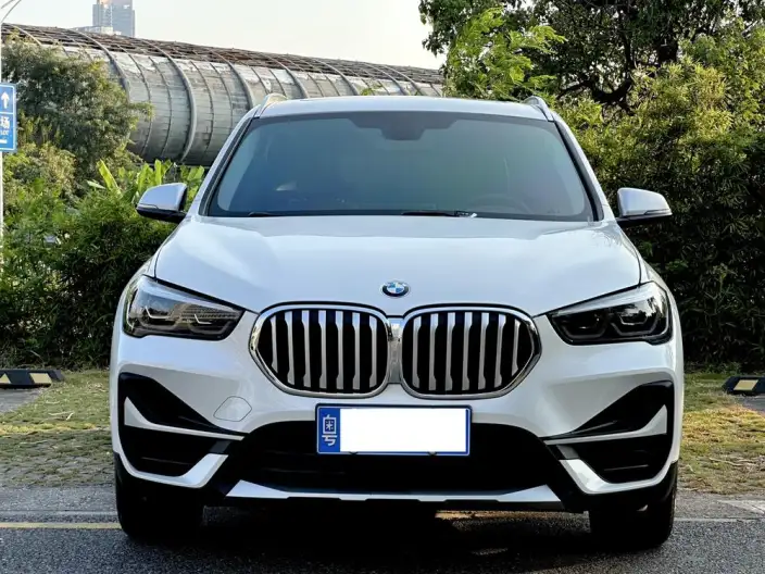 BMW X1 2022 Model sDrive20Li Fashion Model – фото 2