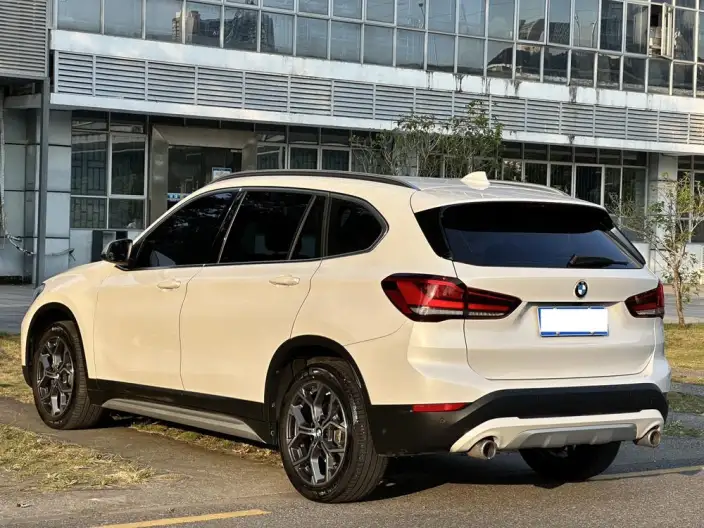 BMW X1 2022 Model sDrive20Li Fashion Model – фото 3
