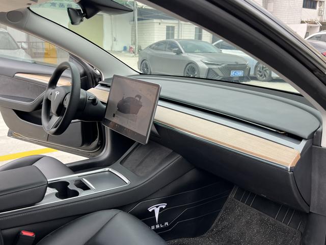 Tesla Model 3 2022 RWD – фото 9