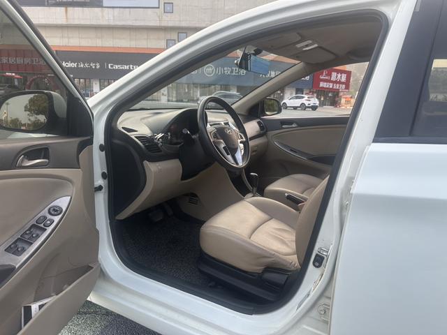 Hyundai Verna 2014 1.4L Automatic Smart GLS – фото 4