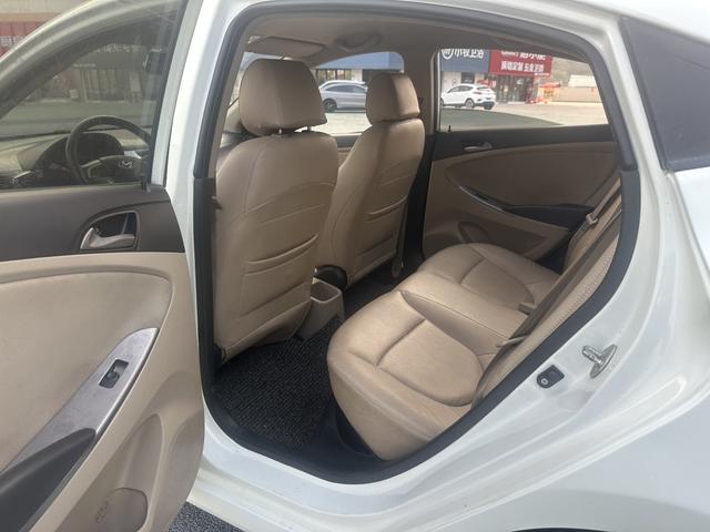 Hyundai Verna 2014 1.4L Automatic Smart GLS – фото 7