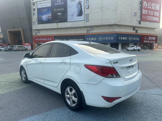 Hyundai Verna 2014 1.4L Automatic Smart GLS – фото 8
