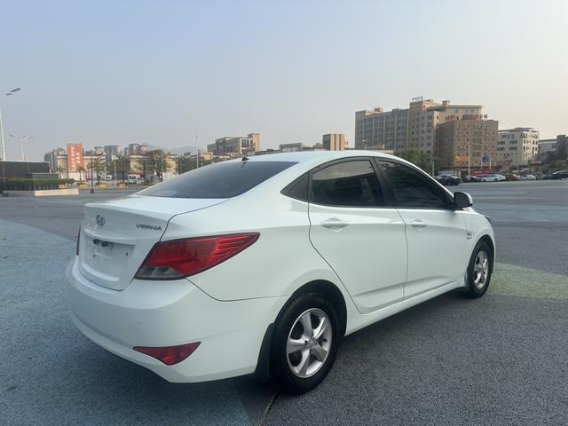Hyundai Verna 2014 1.4L Automatic Smart GLS – фото 10
