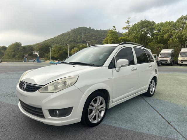 Suzuki Liana A6 2014 модификация лян кузов 1.5L автоматическое Ideal тип