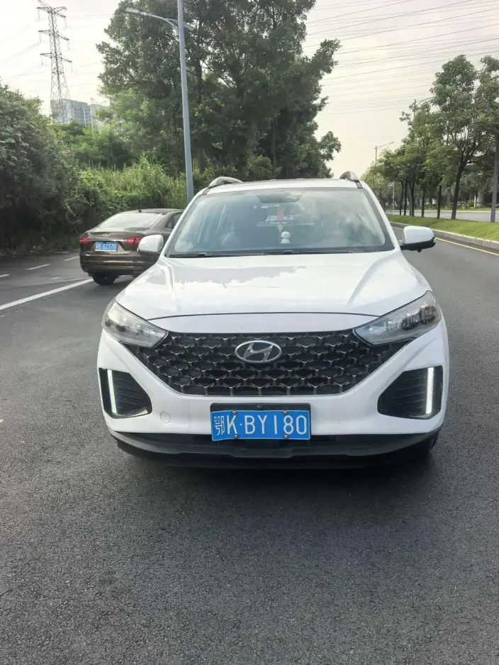 Hyundai ix35 2021 Model 2.0L Automatic 2WD Leading version GLS