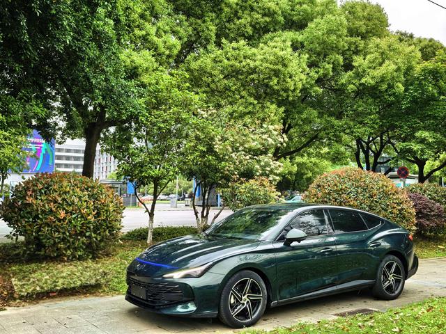 MG7 2023 1.5T DCT Supreme Luxury