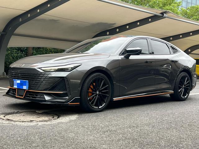 Changan UNI-V 2023 1.5T Sport – фото 1