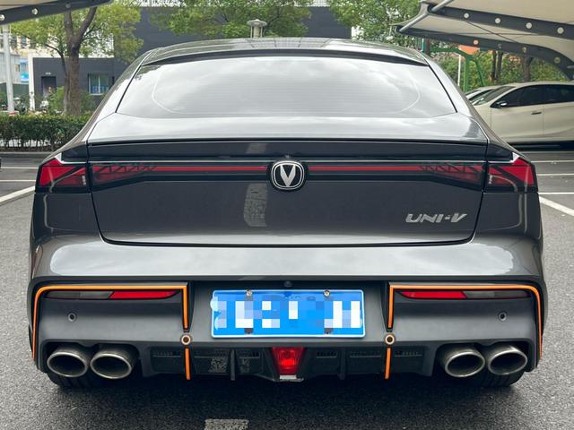 Changan UNI-V 2023 1.5T Sport – фото 4