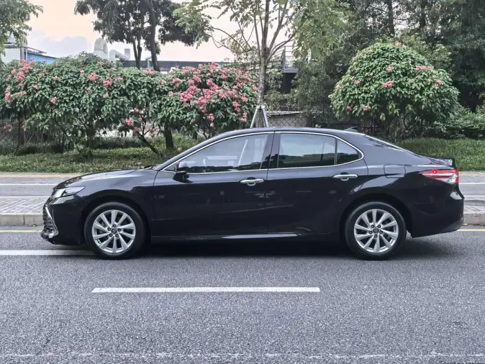 Toyota Camry 2023 Model 2.0G Deluxe Edition – фото 3