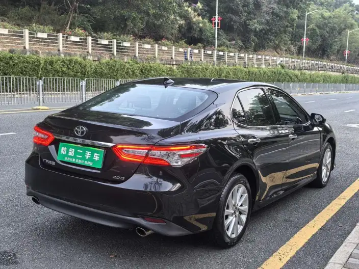 Toyota Camry 2023 Model 2.0G Deluxe Edition – фото 6
