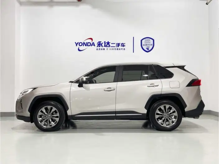 Toyota Wildlander 2021 Model 2.0L 2WD Deluxe Edition – фото 3