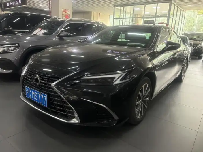Lexus ES 2025 Model 200 Premium