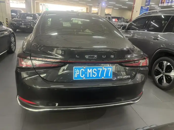 Lexus ES 2025 Model 200 Premium