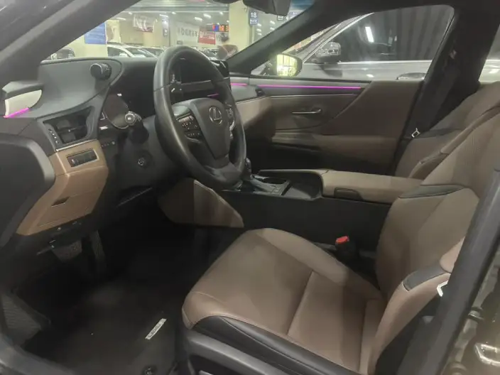 Lexus ES 2025 Model 200 Premium – фото 8