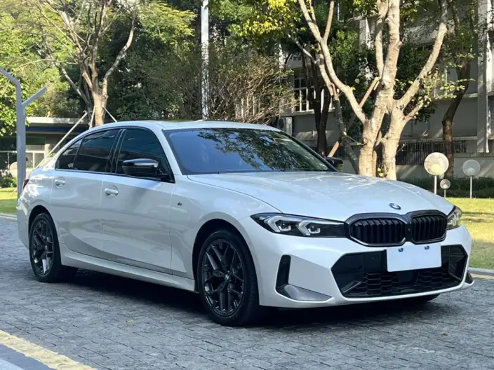 BMW 3 Series 2025 Model 330Li M Sports Night Set – фото 3