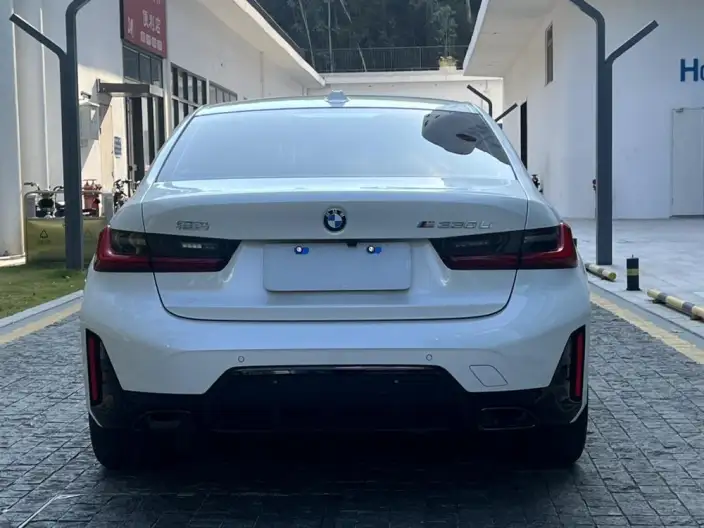 BMW 3 Series 2025 Model 330Li M Sports Night Set – фото 6