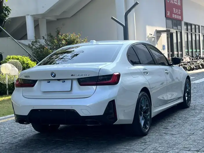 BMW 3 Series 2025 Model 330Li M Sports Night Set – фото 7