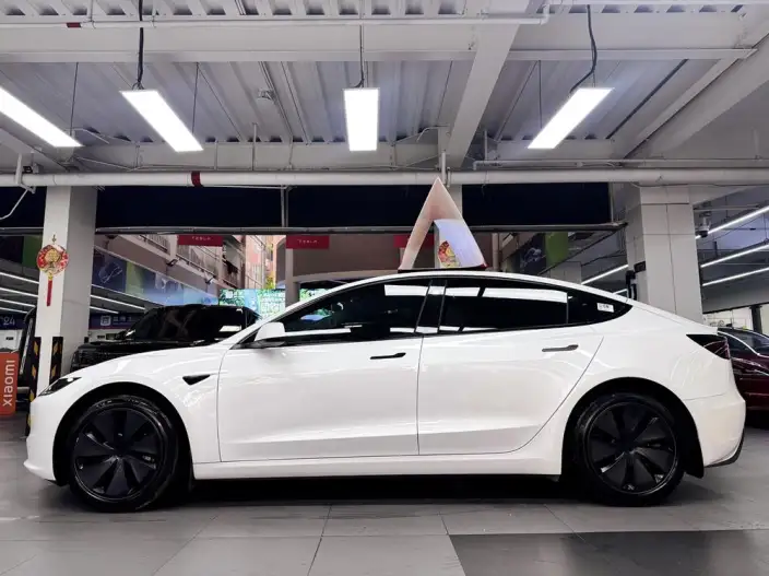 Model 3 2023 Model Rear-wheel drive version – фото 4
