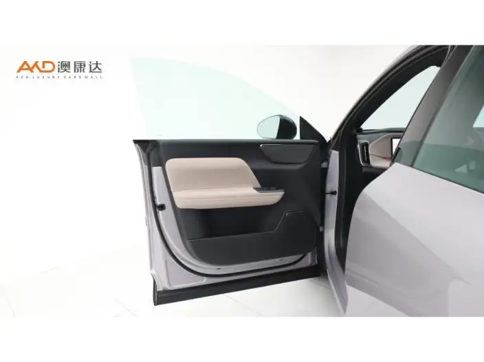 Volvo XC70 2026 Model 4WD Ultra-long Endurance Core – фото 9