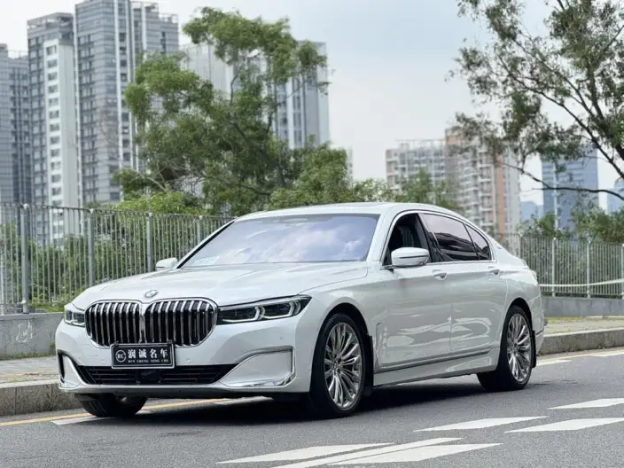 BMW 7 Series 2019 Model M760Li xDrive V12 Luxury Set – фото 1