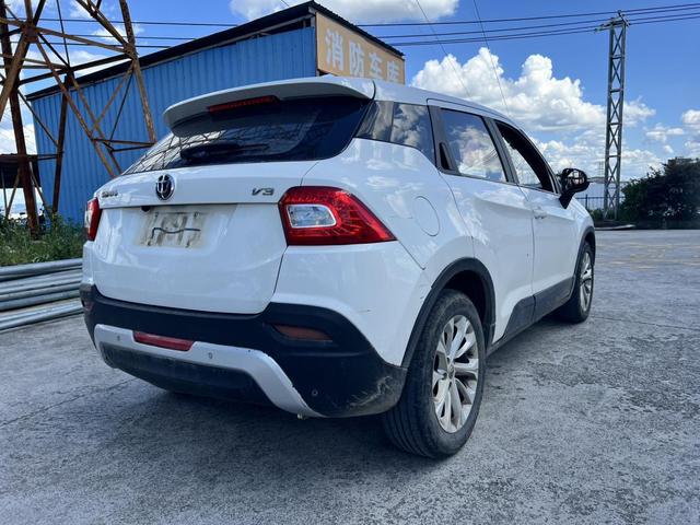 Zhonghua V3 2016 модификация 1.5L автоматическое Intelligent – фото 16