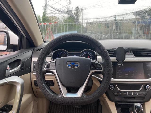 Geely Emgrand 2016 модификация Тройная литиевая батарея кузов 1.5L CVT Luxury – фото 5