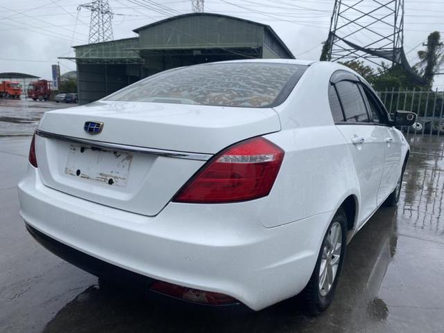 Geely Emgrand 2016 модификация Тройная литиевая батарея кузов 1.5L CVT Luxury – фото 10