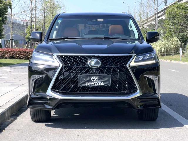 Lexus LX Модель 2019 года 570 Noble Deluxe Edition