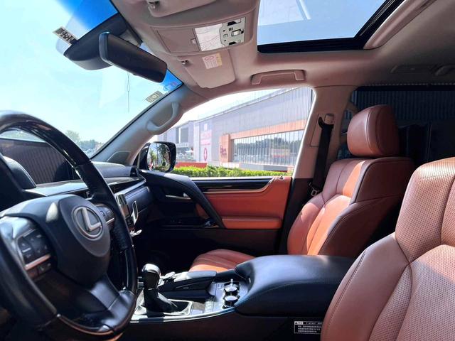Lexus LX Модель 2019 года 570 Noble Deluxe Edition