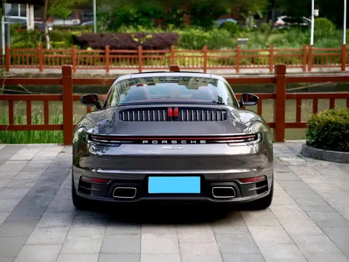 PORSCHE 911 2023 Model Targa 4 3.0T