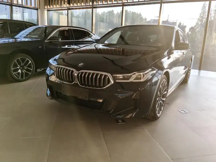 BMW 6 Series GT 2022 Model 630i M Sports Traveler Edition – фото 1