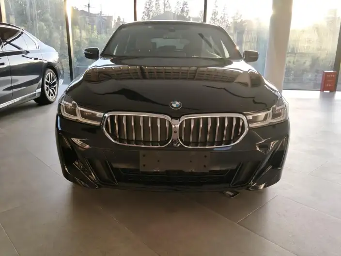 BMW 6 Series GT 2022 Model 630i M Sports Traveler Edition – фото 2