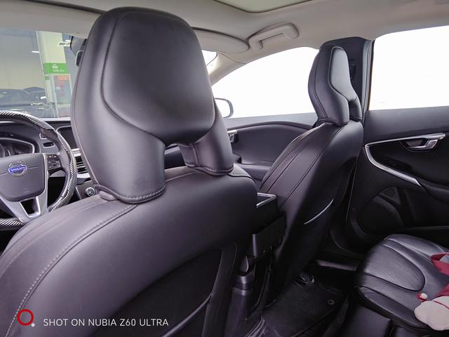 Volvo V40 2015 модификация 1.6T Smart Yi Edition – фото 9