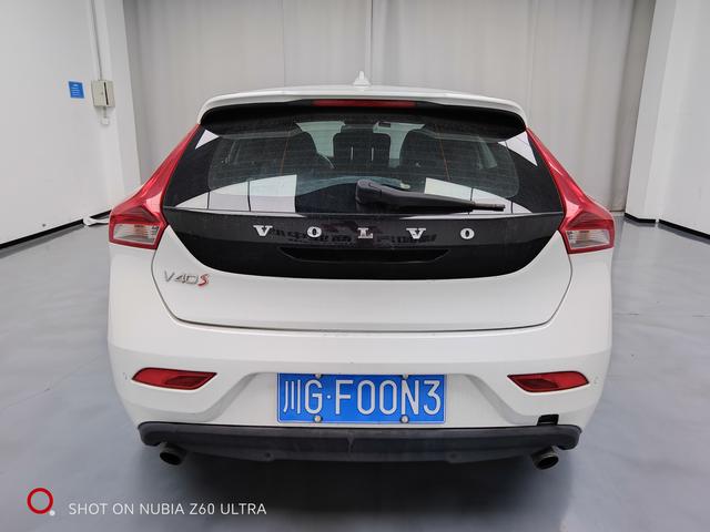 Volvo V40 2015 модификация 1.6T Smart Yi Edition – фото 10