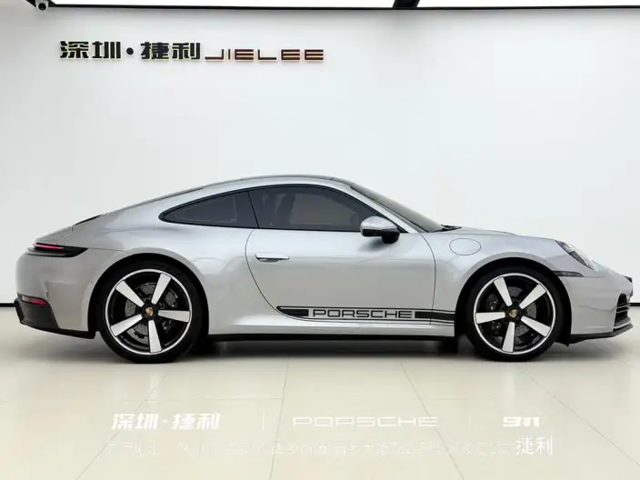 PORSCHE 911 2025 Model Carrera 3.0T – фото 5
