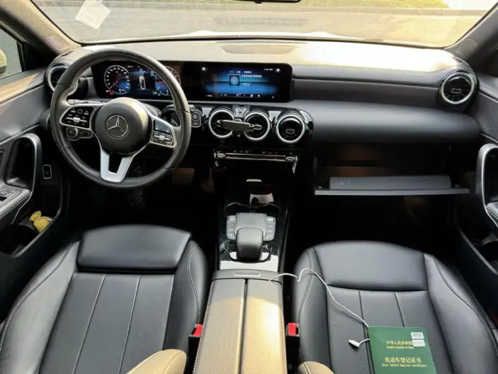 Mercedes-Benz A-class 2022 Model Facelift A 180 L Sports sedan – фото 7