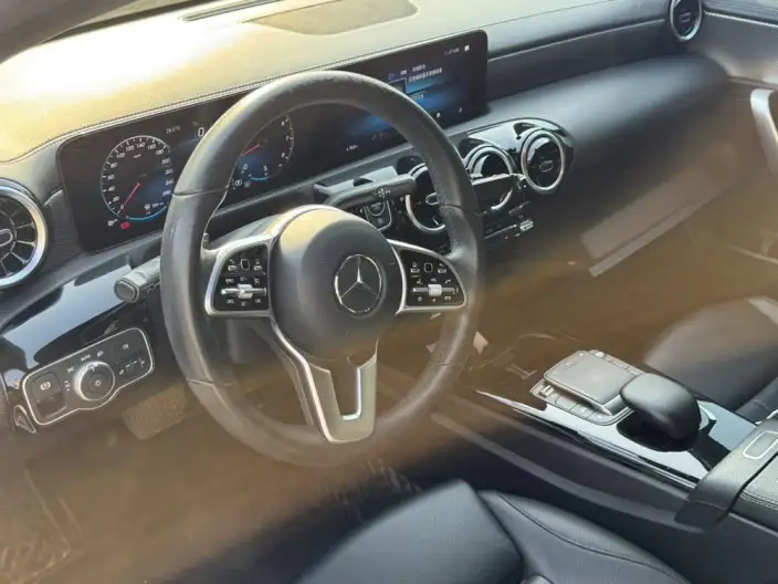 Mercedes-Benz A-class 2022 Model Facelift A 180 L Sports sedan – фото 8