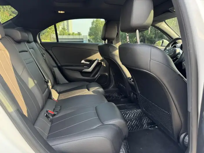 Mercedes-Benz A-class 2022 Model Facelift A 180 L Sports sedan – фото 10