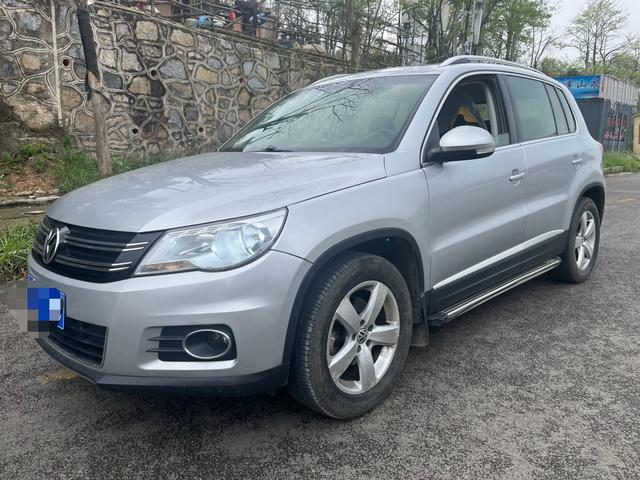 Volkswagen Tiguan 2012 2.0TSI Automatic 4WD Elite – фото 1