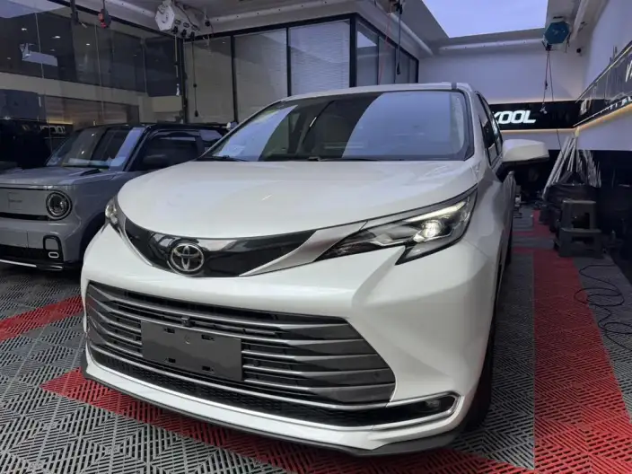 Toyota Sienna 2026 Model Hybrid 2.5L 4WD Premium – фото 5
