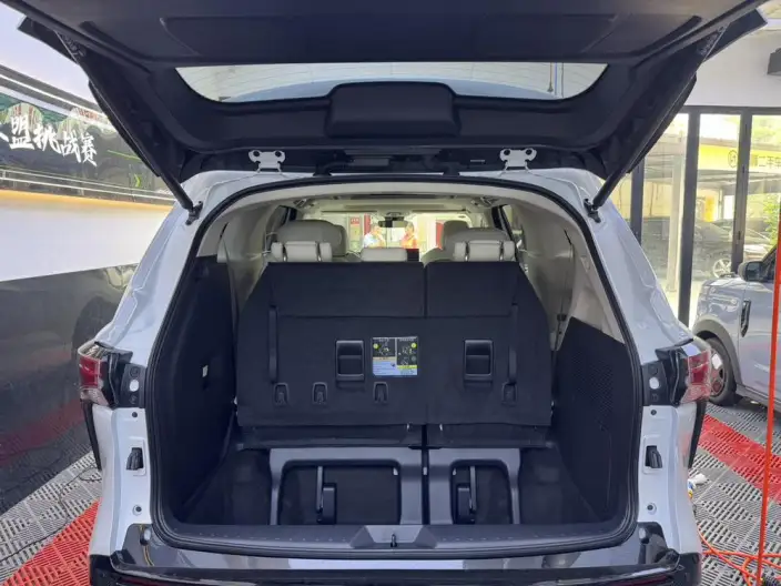 Toyota Sienna 2026 Model Hybrid 2.5L 4WD Premium – фото 7