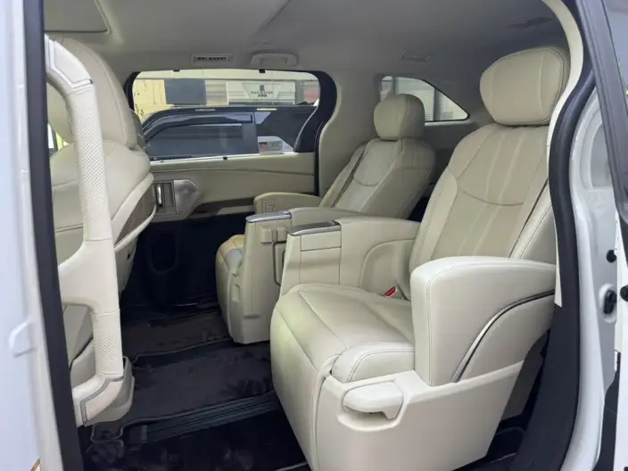 Toyota Sienna 2026 Model Hybrid 2.5L 4WD Premium – фото 10