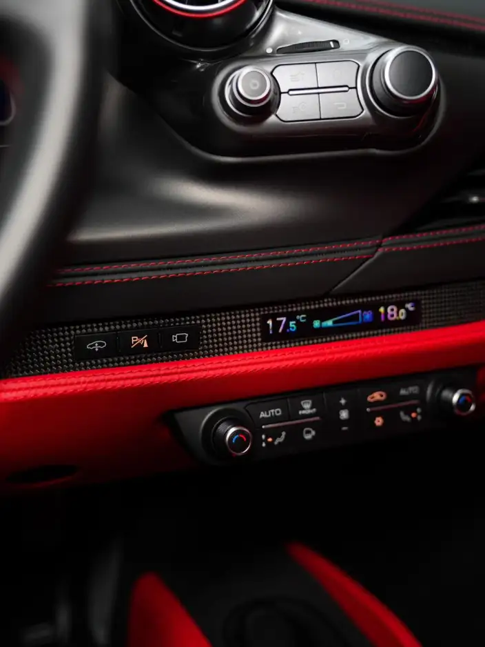 Ferrari F8 2019 Model Tributo 3.9T V8 – фото 10