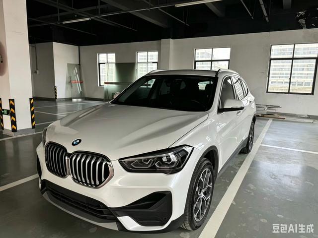 BMW X1 2022 sDrive25Li Leading – фото 1