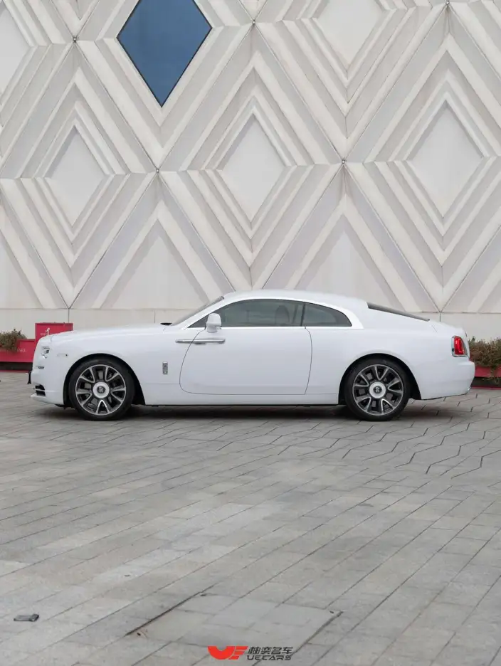 Wraith 2018 Model 6.6T Standard Model