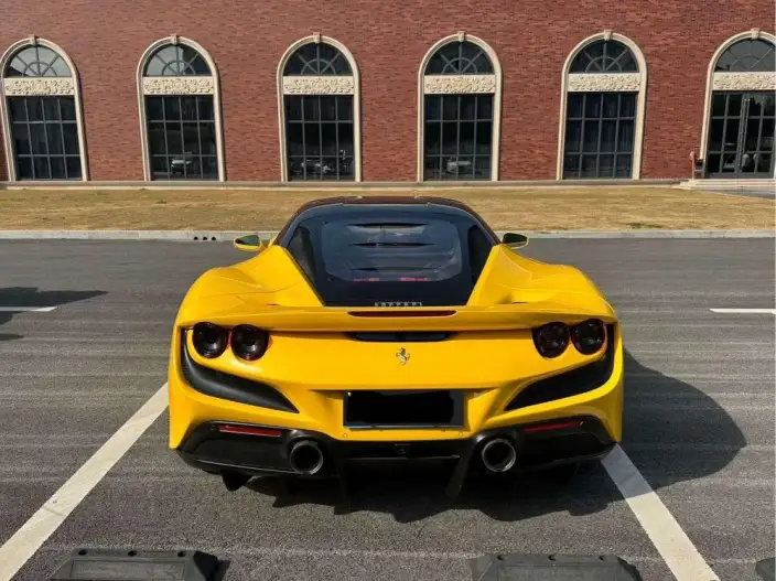 Ferrari F8 2019 Model Tributo 3.9T V8 – фото 6
