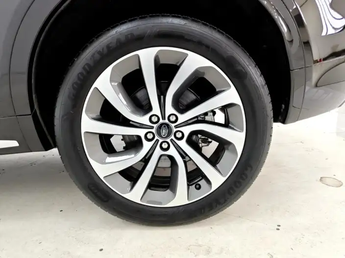 Land Rover Discovery Sport 2024 Model 249PS R-Dynamic SE Performance Technology Edition 5 seat – фото 9