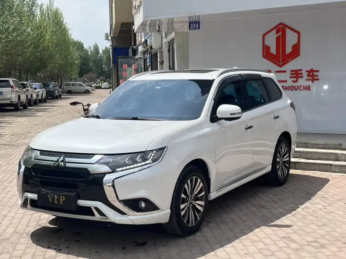 Mitsubishi Outlander 2019 Model 2.4L 4WD Enjoy Edition 7 seat China VI