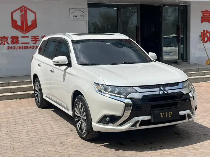 Mitsubishi Outlander 2019 Model 2.4L 4WD Enjoy Edition 7 seat China VI