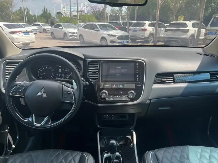 Mitsubishi Outlander 2019 Model 2.4L 4WD Enjoy Edition 7 seat China VI – фото 5